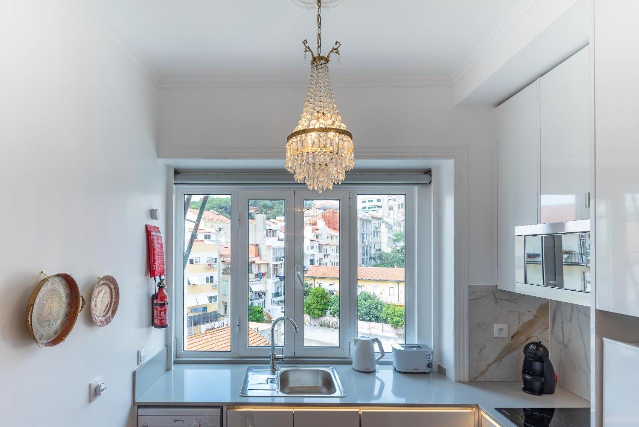 Style And Comfort In Downtown Apartment Lisbon